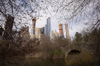 Alcalde de Nueva York impone toque de queda ante llegada de violenta tormenta