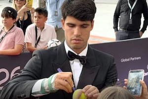 Carlos Alcaraz se siente preocupado y sigue en duda para Roland Garros: en qué punto está su lesión