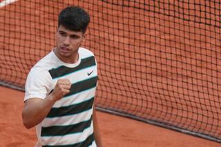 Alcaraz muestra deportividad y cede un punto en victoria sobre Ben Shelton