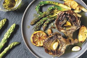 Alcauciles y espárragos