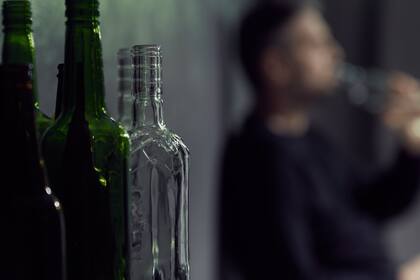 "En la Argentina están las previas, las previas de las previas, donde se toma en presencia de los padres porque creen que es más seguro. Y toman bebidas duras, ginebra y vodka…"