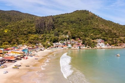 Alday había viajado el 3 de mayo a la isla de Santa Catarina para visitar a un amigo en el barrio Pântano do Sul
