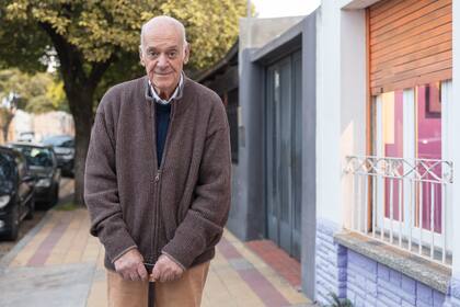 Aldo Manzur descubrió su pasión a muy temprana edad, tenía 14 años cuando de decidió por el oficio de cuchillero.