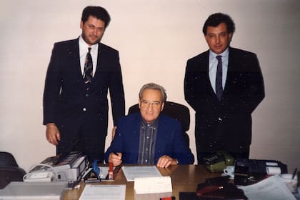 Aldo Pellegrino fue quien firmó el acuerdo oficial con Bianchi para la venta exclusiva en la Argentina y en la región