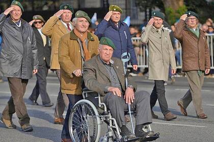 El 9 de julio de 2019, Aldo Rico desfiló con los veteranos de Malvinas. "No me diga ex combatiente, porque estoy siempre dispuesto para volver a combatir. Yo soy veterano de guerra", dice.