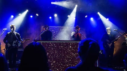 Ale Sergio, Diego Poso, Gabriel Pedernera y Bambi Moreno Charpentier, invitado en el set completo