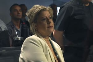 El Gobierno respalda a Monteoliva tras la agresión a un camarógrafo y la protesta en las escalinatas del Congreso