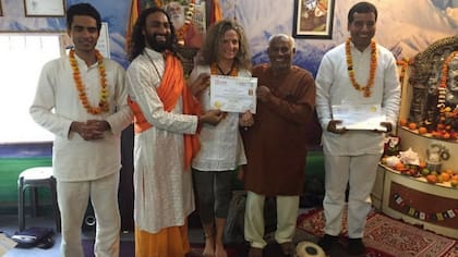 Con sus maestros del Instructorado en India