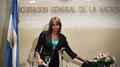 Alejandra Gils Carbó presentó hoy su renuncia