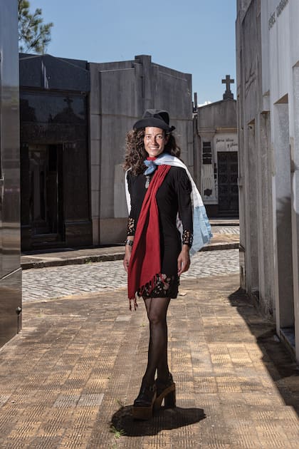 Alejandra, La Porteñita del Obelisco, cantante y gardeliana