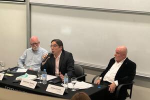 Alejandro Álvarez, Subsecretario de Políticas Universitarias participó de una charla organizada por la Universidad Torcuato Di Tella, junto a Marcelo Rabossi, profesor del Área de Educación de esa institución y Jaime Correas, exministro de Educación de Mendoza