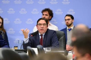 El Gobierno le propuso a la UBA que si no puede administrar sus hospitales los transfiera al Estado nacional