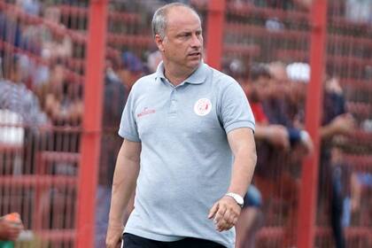 Alejandro Cappuccio, entrenador de Rentistas, campeón por primera vez del fútbol uruguayo