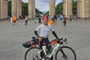 De Italia a Noruega: tiene Parkinson y pedaleó 4000 kilómetros en 15 días en una carrera de autosuficiencia
