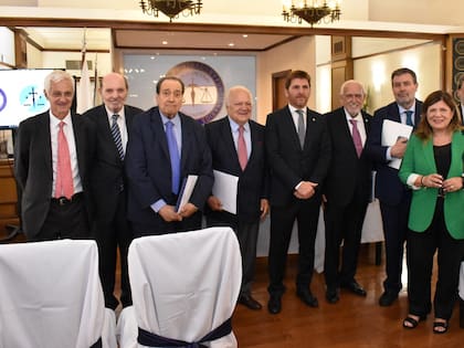 Alejandro Carrió, Jorge Valerga Aráoz, Carlos Arslanian, Guillermo Ledesma, Andrés Basso, Ricardo Gil Lavedra, Juan Pablo Zanetta y María del Carmen Besteiro