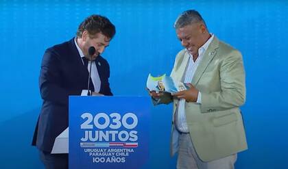 Alejandro Domínguez apoya el "Mundial Centenario", con la Argentina, Uruguay, Chile y Paraguay