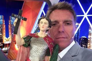 Alejandro Fantino habla de su devoción por San Expedito, el santo que lo acompaña en sus programas