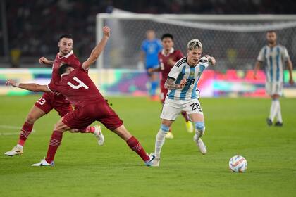 Alejandro Garnacho debutó con la selección mayor en la gira de junio por Asia, ante Australia e Indonesia