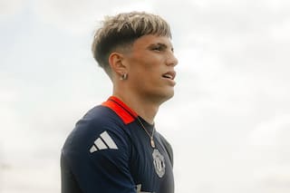 Garnacho fue colgado por Manchester United, las ofertas no llegan y ahora quedó fuera de la selección