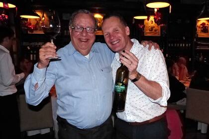 Alejandro Maglione junto a Tim Atkin