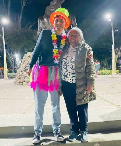 Alejandro Montero junto a su madre