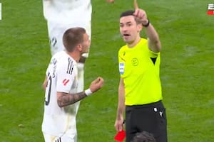 Mastantuono vio la tarjeta roja en Real Madrid y se fue abucheado del Santiago Bernabéu