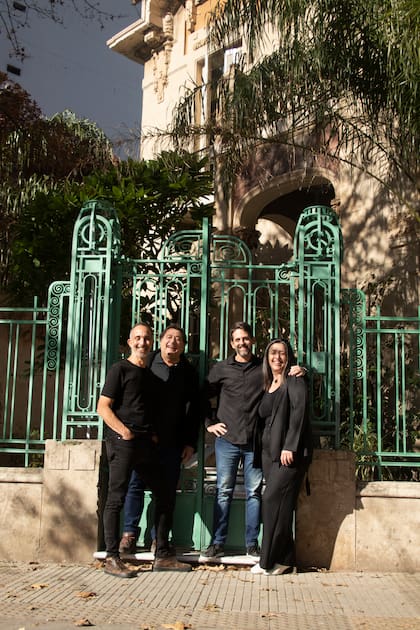 Alejandro Raizman, José Núñez, Nicolás Peria y la chef Daniela Lobeto se asociaron para darle nueva vida a Casa Bogotá