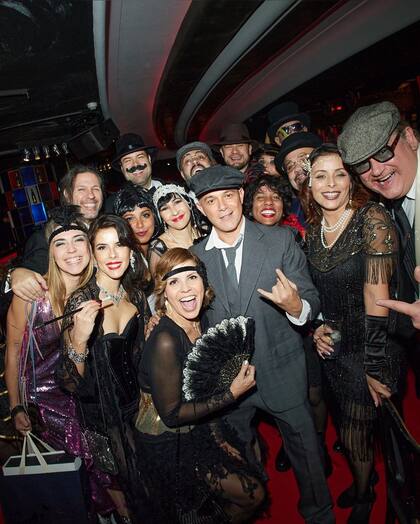 Alejandro Sanz celebró sus 55 años con una gran fiesta de disfraces (Foto: Instagram/@AlejandroSanz)