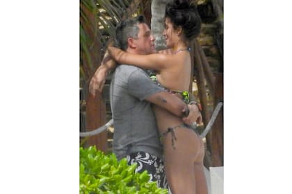 Alejandro Sanz y su novia se mostraron muy apasionados en las playas de Tulum