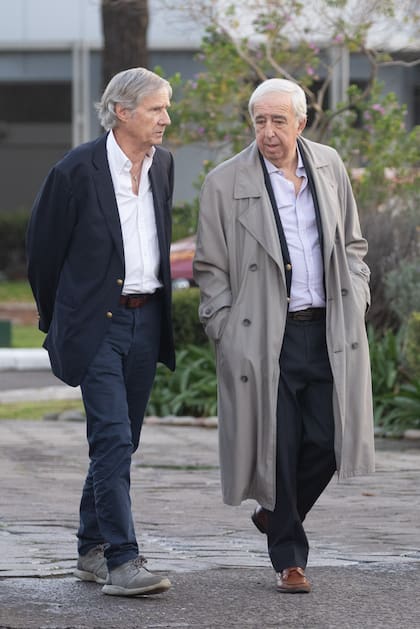 Alejandro Sioli, profesor titular de Comportamiento Humano en el IAE, y el doctor José Luis Puigari, ex director de Hospital Universitario Austral.