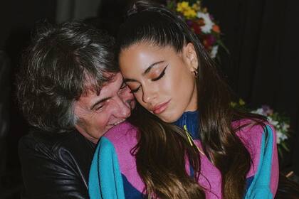 Alejandro Stoessel, padre de Tini, le dio like a un polémico mensaje dirigido a Camila Homs, expareja de Rodrigo de Paul.