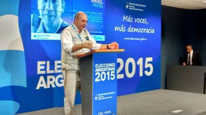 Alejandro Tullio ayer a última hora al difundir los primeros datos oficiales