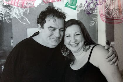 Alejandro Vigil y María Sance, su compañera y madre de sus hijos