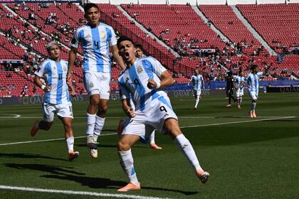 Alejo Sarco, autor del primer tanto argentino vs. Nigeria, es el goleador del Mundial con cuatro anotaciones