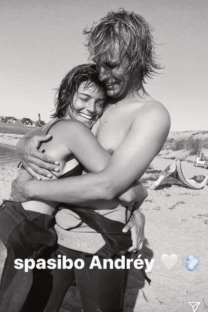 Alentada por su novio, Dignity se animó al kitesurf. Después de los primeros intentos sobre la tabla, la actriz le agradeció a través de las redes sociales.