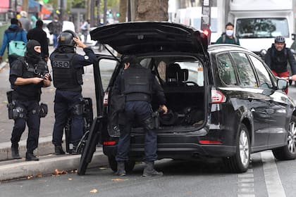 Gran despliegue policial en la zona del atentado