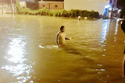 Alerta por fuertes tormentas en Chaco y Corrientes: hay 90 evacuados