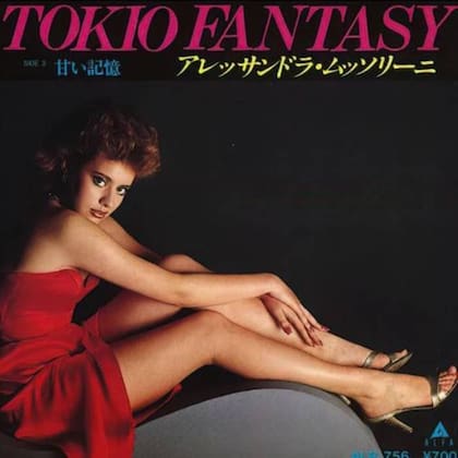 Alessandra Mussolini grabó un disco en Japón cuyos temas se convirtieron en objeto de culto años después