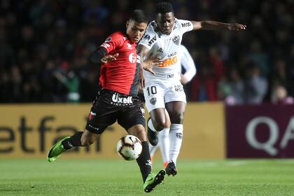 El lateral derecho Alex Vigo, de 21 años, debutó en Colón en 2018 y se convirtió en nuevo refuerzo de River.