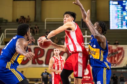 Alex Negrete es una de las jóvenes promesas de Instituto, que recientemente perdió la final de la Copa Súper 20 frente al propio Boca.