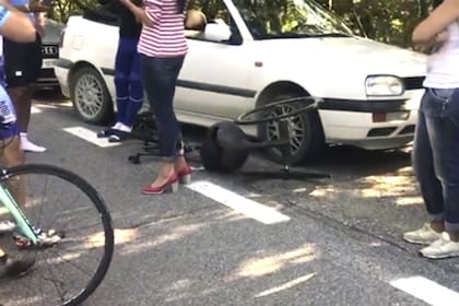 Alex Zanardi corría en su bicicleta adaptada cuando se encontró con el camión de frente en una ruta de Siena 