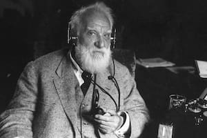 Quién fue Alexander Graham Bell y cómo era el primer teléfono
