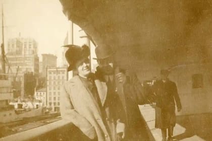 Alexander Oskar Holverson y su esposa regresaban a los Estados Unidos en el Titanic luego de unas largas vacaciones por Sudamérica y Europa