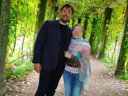 Alexandr y Natasha nacieron en Novosibirsk, la capital del distrito federal de Siberia; luego vivieron algunos años en Krasnodar, cerca del Mar Negro