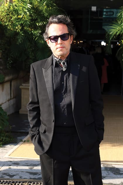 Alexandre de Betak, ambientador de los shows de moda más espectaculares del mundo, asistió en solitario, sin su mujer, la argentina Sofía “Chufi” Sánchez Barrenechea.