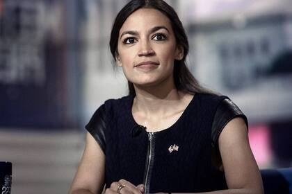 Alexandria Ocasio-Cortez dijo que la portada le pareció "maravillosa" y señaló que a mucha gente le produce enojo o inseguridad el tema de la masculinidad / femineidad