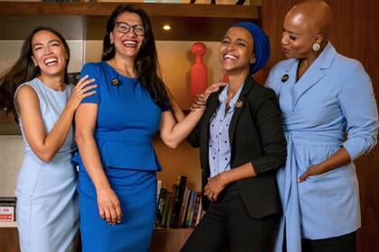 Alexandria Ocasio-Cortez, Ilhan Omar, Ayanna Pressley y Rashida Tlaib, las congresistas de la corriente progresista
