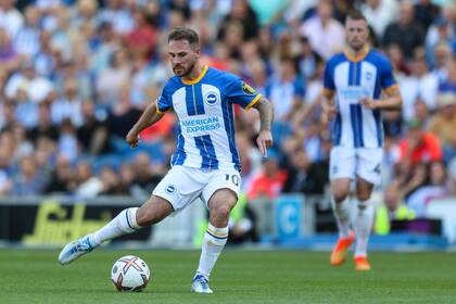 Alexis en acción en Brighton, durante un partido ante Leicester City en septiembre, por la Premier League