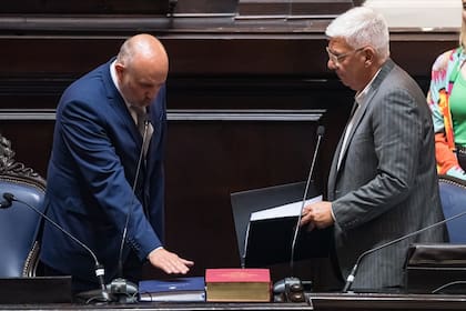 Alexis Guerrera y Alejandro Dichiara, vicepresidente y presidente de la Cámara de Diputados bonaerense