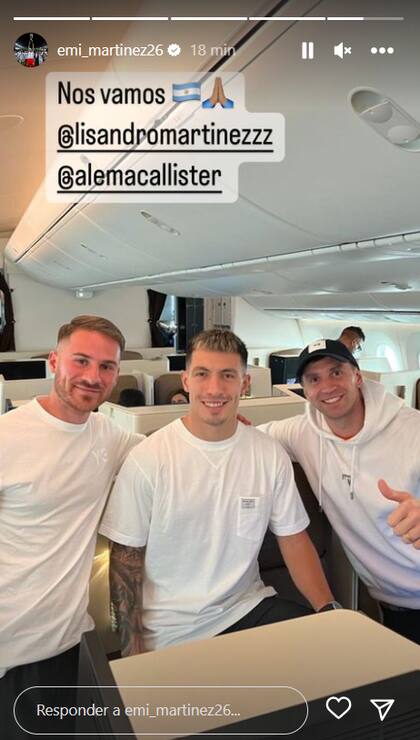 Alexis Mac Allister, Lisandro Martínez y Dibu Martínez comparten viaje a Emiratos Árabes Unidos, parada previa de la selección antes de Qatar